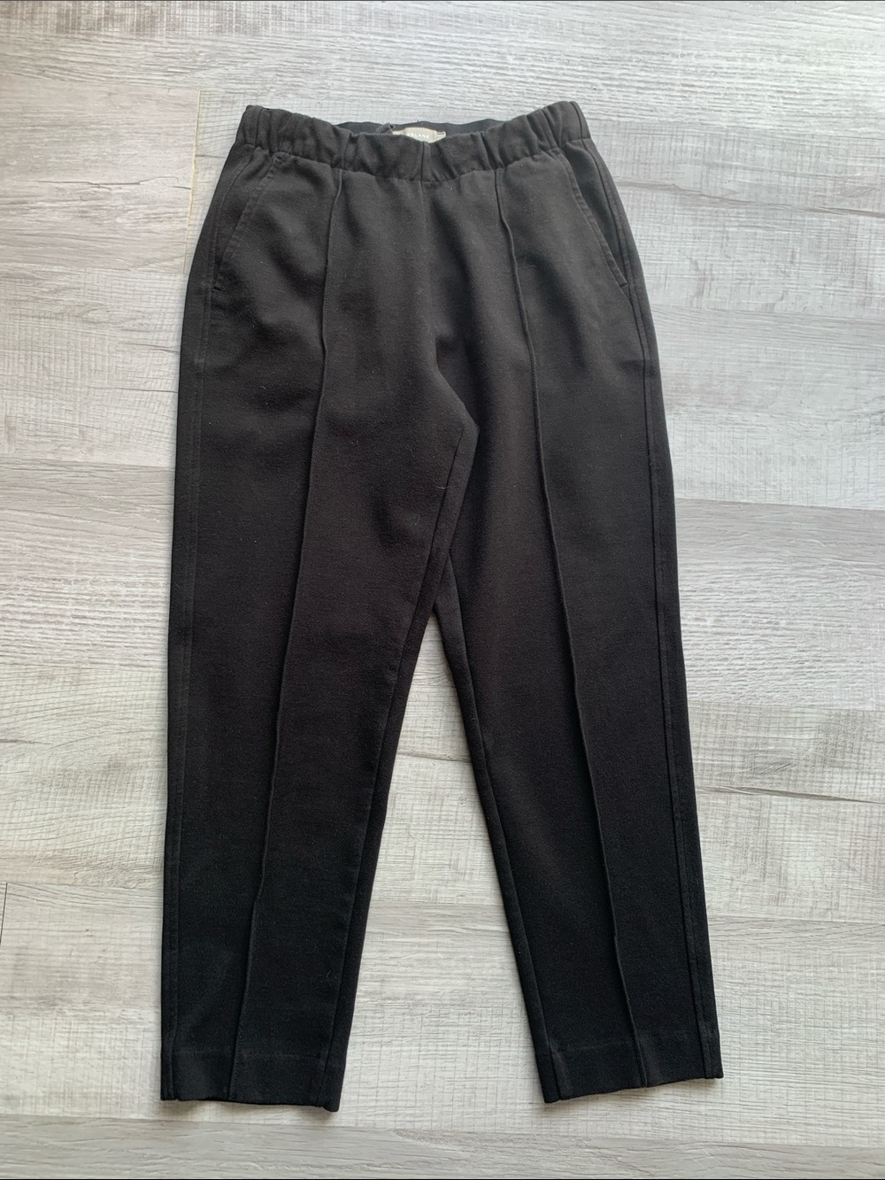 Everlane Women’s Black Elastic-Waist Slim Trousers, Size XS.